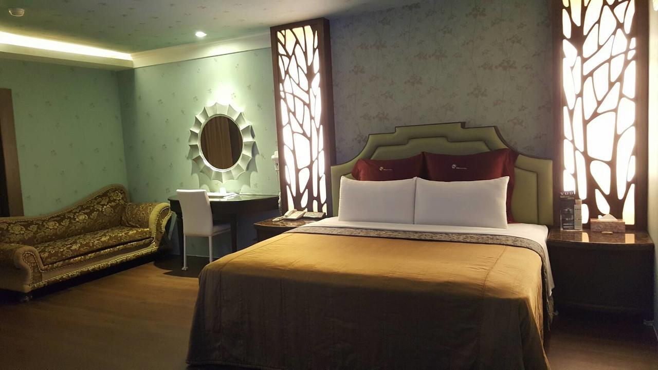 Full Moon Boutique Motel Hsinchu City Exterior photo
